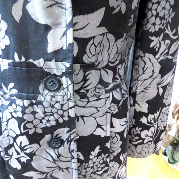 White House Black Market Women's Black Rose Floral Jacquard Coat Midi  M  EUC - Picture 6 of 8